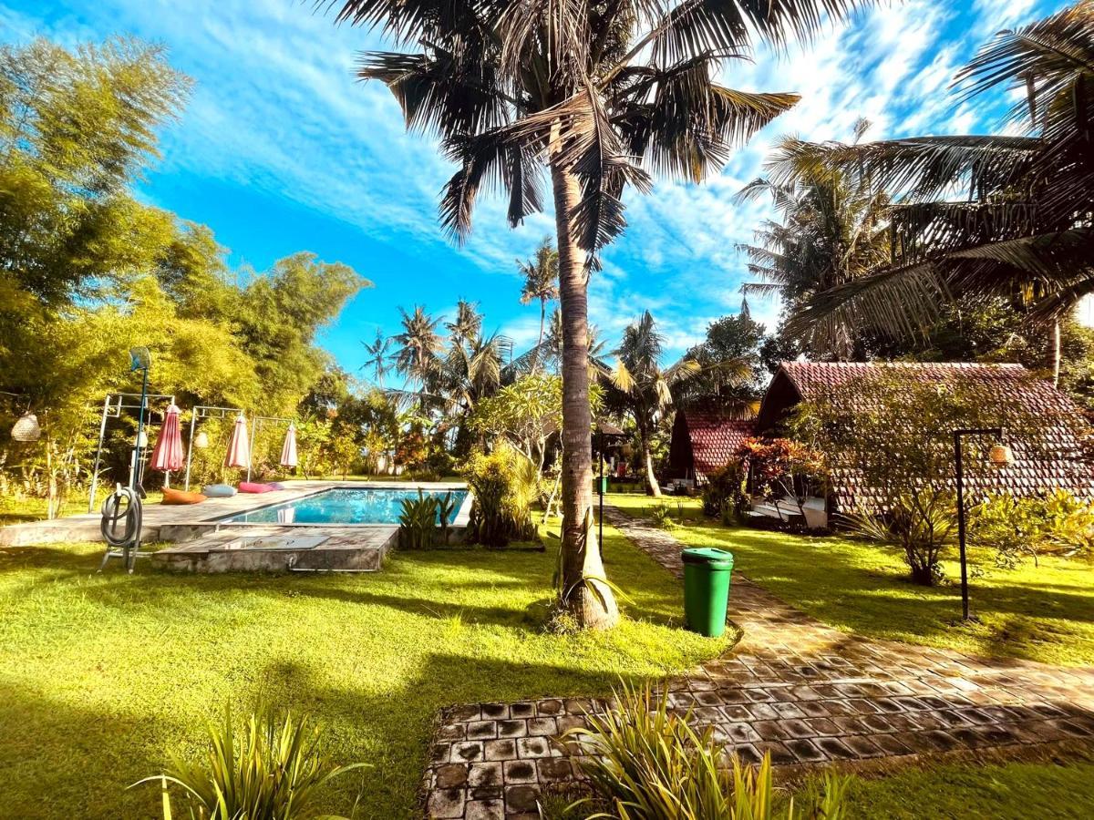 อาปิต ลาวัง วิลลา แอนด์ เรสโต Hotel Batununggul ภายนอก รูปภาพ
