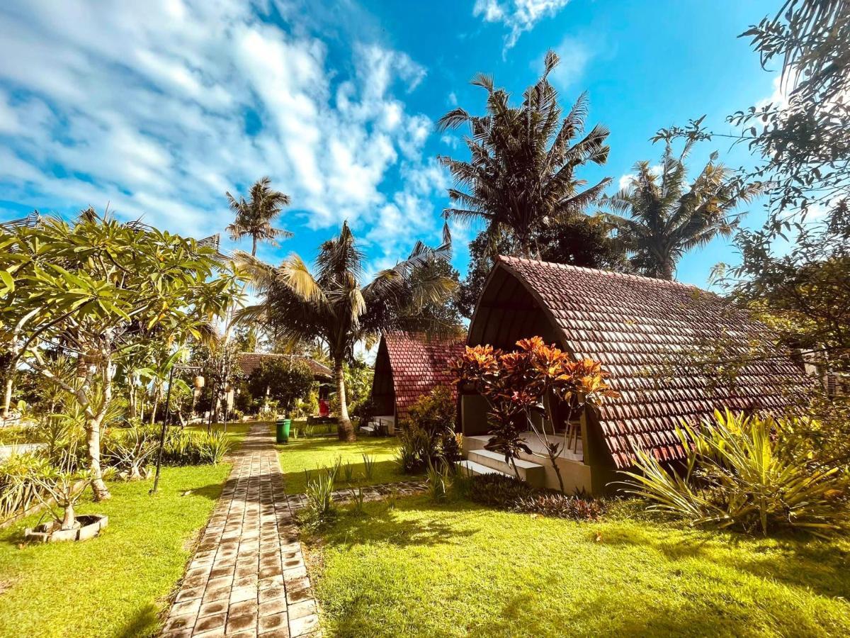 อาปิต ลาวัง วิลลา แอนด์ เรสโต Hotel Batununggul ภายนอก รูปภาพ