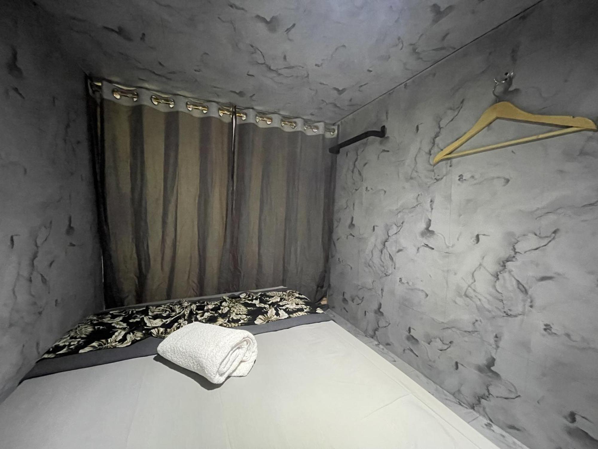 อาปิต ลาวัง วิลลา แอนด์ เรสโต Hotel Batununggul ภายนอก รูปภาพ