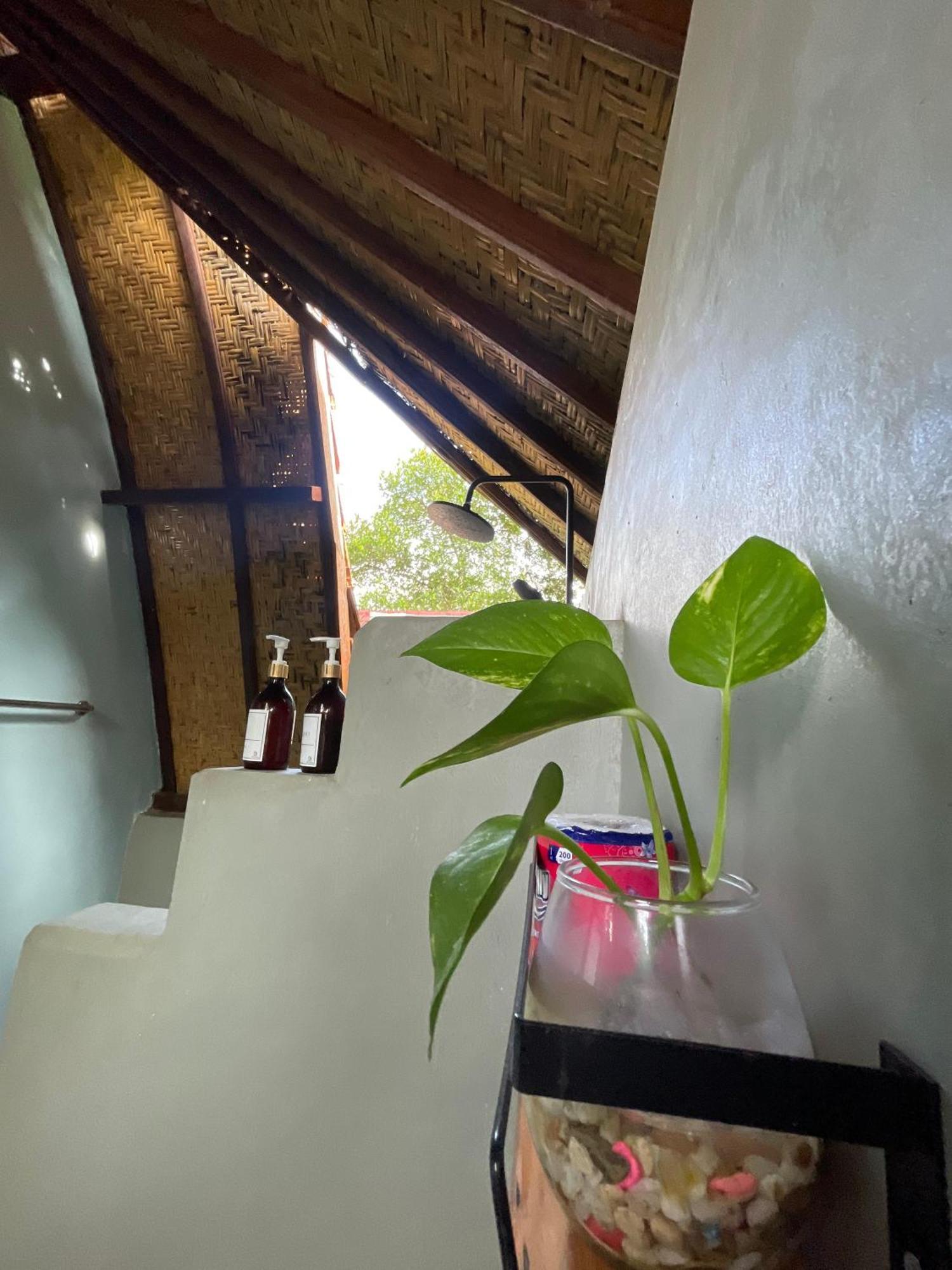 อาปิต ลาวัง วิลลา แอนด์ เรสโต Hotel Batununggul ภายนอก รูปภาพ